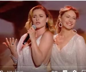 Женщина, которая ХУДЕЕТ — Все девушки угарают над этим номером  Видео