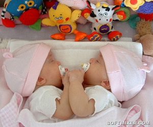 Близнец близнеца чувствует издалека…