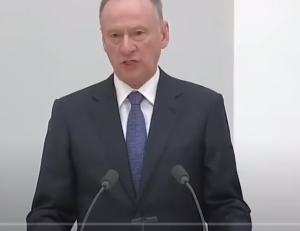 …Ближайший друг царька: психопат, убийца, миллиардер  Видео