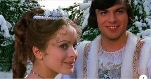 Самая лучшая и добрая сказка моего детства — «Три орешка для Золушки»! Кто помнит?