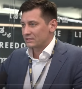 «Объединение оппозиции невозможно – все разошлись по командам». — Дмитрий Гудков  Видео