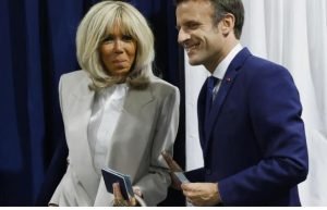 Утверждали, что жена Макрона — мужчина: суд вынес приговор