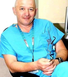 Профессор  ЭЙДЕЛЬМАН  из хайфской больницы "Рамбам" спас украинского офицера.