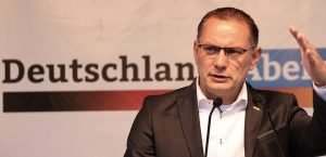 The Insider: Иск немецкой партии против поставок оружия в Украину заказал и оплатил Кремль — Почерк Мерзавцев