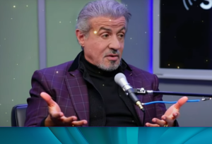 Сильвестр Сталлоне УНИЧТОЖИЛ Ведущего в Прямом Эфире, Его Реакция Шокировала Всех!  Видео