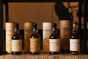 «Если виски ждал 16 лет в бочке — подождите его хотя бы 10 минут в стакане»