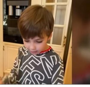 Гарри Галкин обречён стать комиком или певцом? Какая судьба ждет сына Примадонны…  Видео