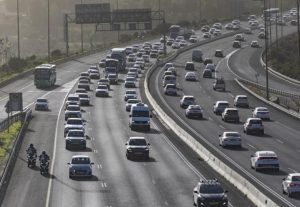 Проезд на красный и телефон за рулем: штрафы вырастут до 10 000 шекелей