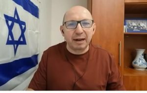 Женщины-солдаты под атакой: как религия угрожает правам в Израиле  Видео