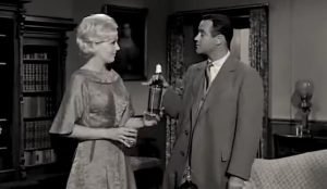 Ким Новак | «Таинственная хозяйка»  Видео