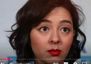 ПЕРВЕНЕЦА РОДИЛА В 35 и КТО ЕЁ ВЛИЯТЕЛЬНЫЙ БОГАТЫЙ МУЖ /Как живёт юмористка и актриса Марина Кравец  Видео