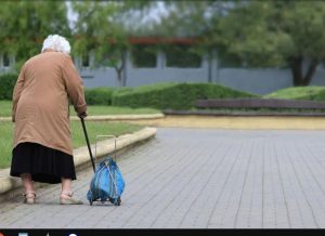 "Это плевок в лицо": пенсионерам увеличили пособие на 43 шекеля