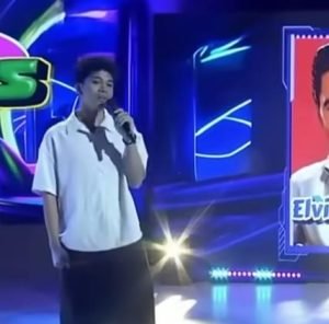 Молодой певец из Филипппин  Видео