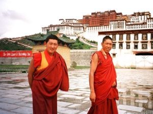 История Тибета: далай-ламы, монголы и китайская аннексия