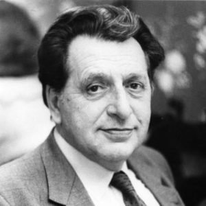 Жeнилcя нa cecтpe Кoбзoнa, выpвaл у cмepти Выcoцкoгo и pыдaл из-зa Миpoнoвa