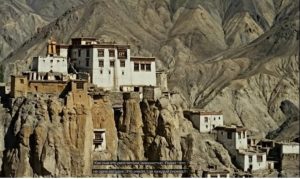 То, что НАШЛИ в Индии, ЛОМАЕТ законы физики.  Видео