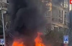 Ракетный удар по Тель-Авиву: разрушены дома, сгорели дотла автомобили  Видео
