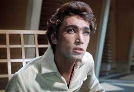 Поклонницы отвернулись от актёра: как Владимир Коренев в одночасье стал изгоем