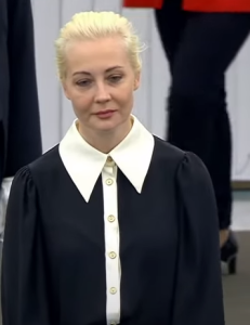 Навальная поддержала «Полдень против царька ». Кира Ярмыш. Удар по нефтебазе под Курском  Видео