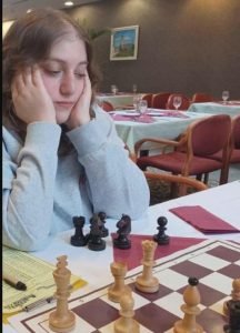 Вопреки войне: израильтянка и иранец сразились в шахматы на международном турнире