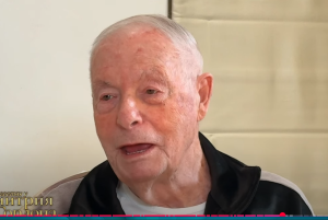 88-летний отец Гордона Илья. Расстрел, жизнь в Москве, выигрыш в лотерею машины, эмиграция в США  Видео