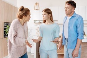 Основы воспитания: только строгие родители обеспечат ребенка будущим