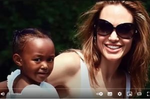Помните девочку, которую Анджелина Джоли удочерила 18 лет назад? Вот история ее жизни  Видео