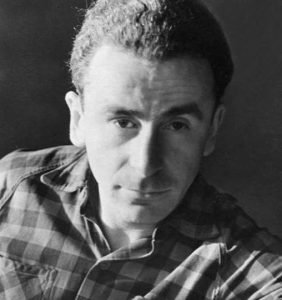 И по-прежнему его журавленок рвется в облака…