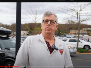 Нью-Йорк: опрос американцев про Трампа и Украину | Выборы в США и связи с царьком  Видео