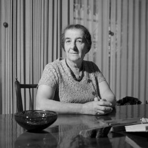 «Почему мужчины теряют интерес к жёнам и уходят к другим»: мнение Голды Меир