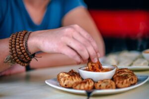 Почему еда вкуснее, если есть ее руками?