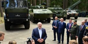 «Чтобы предотвратить ядерную войну, надо свергнуть режим Лукашенко»