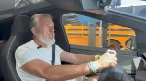 Обращение адекватных россиян к Зеленскому. Мы хотим в Украину  Видео