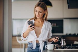 Утро мужчины должно начинаться с этих смс