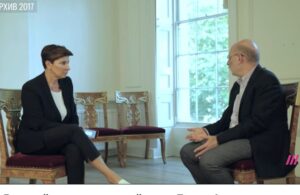 «Не верю, что над Россией висит зловещий рок»: Борис Акунин в гостях у Натальи Синдеевой  Видео