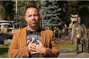 Сборник анекдотов про женщин и мужчин!
