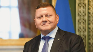 Залужный сообщил Зеленскому о намерении баллотироваться в президенты