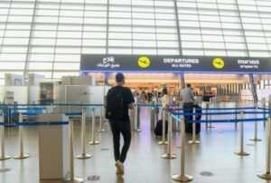 Израиль теряет специалистов: эмиграция выросла почти на 50%
