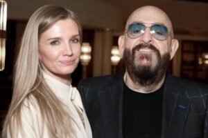 72-летний Михаил Шуфутинский сыграл свадьбу с молодой возлюбленной