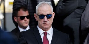 Опрос «Маарива»: большинство хотят видеть Ганца на посту премьер-министра