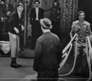 Фокус с бутылкой. Юрий Никулин и Михаил Шуйдин (1960)  Видео