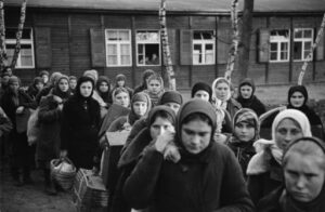 «После Уральских гор мама заплакала: „Это Сибирь!“». Как жителей Латвии, Литвы и Эстонии депортировали после советской оккупации