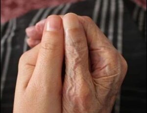Наши близкие люди уходят на небеса и открывают нам глаза, чтобы увидеть чудо