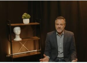 Почему Трамп всё прощает путину? Психологический секрет их отношений | Психополитика путина  Видео