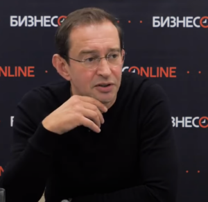 Константин Хабенский о руководстве в театре, патриотизме и о том, что спасает от повседневности.  Видео