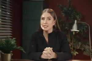 Что случилось с Латыниной? Падение либеральной иконы  Видео