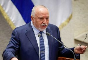 Либерман: «Едва закончился Судный день, а Нетаниягу уже лжет»