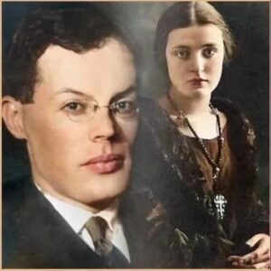 Его не стало в 1937 году, а она писала ему письма ещё 44 года.