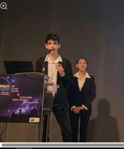 15-летний школьник из Израиля выступил на международной конференции с новаторской идеей очистки космоса