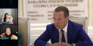 Медведев СОГЛАСИЛСЯ НА ЭТО ради царька! Жена УНИЖАЛА ЕГО для…  Видео